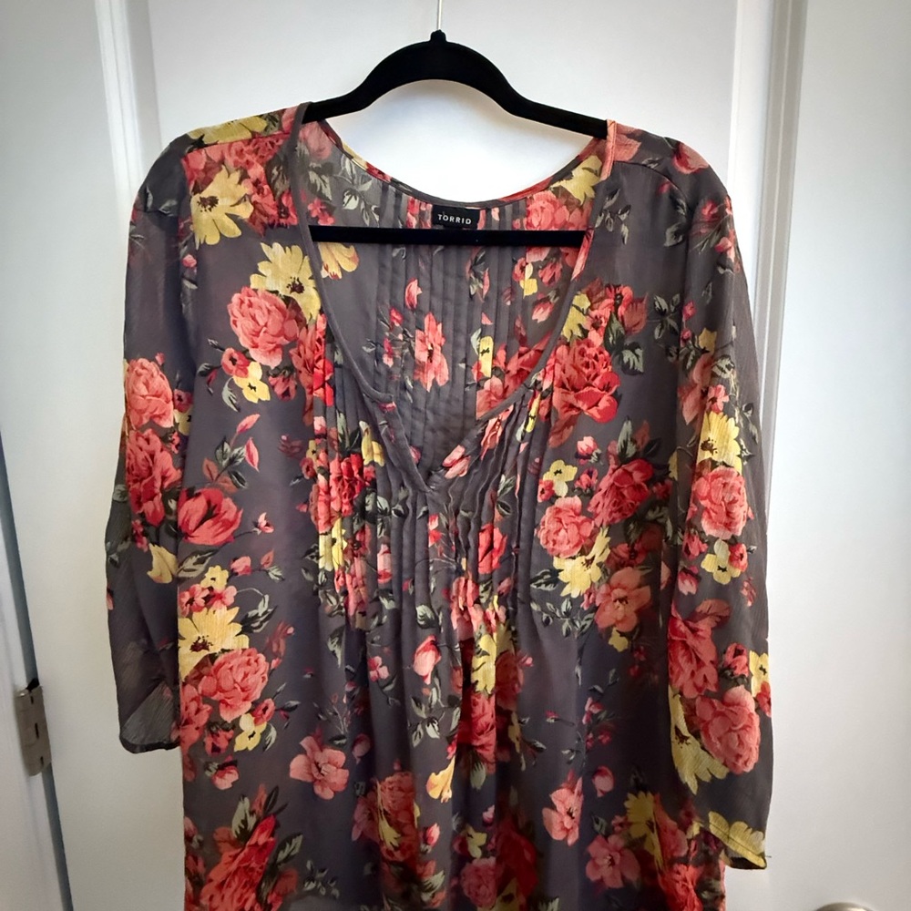 Torrid Floral Blouse - Gray with Pink and Yellow